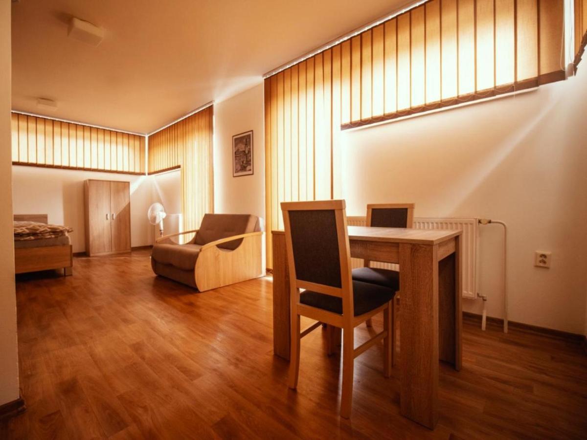Aparthotel Pyramida Broumov Exteriér fotografie